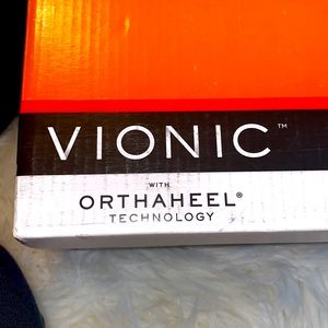 Vionic flip flops
